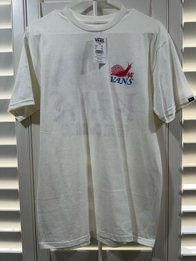 Vans Cream Short Sleeve Tee with Red & Blue Snail Logo